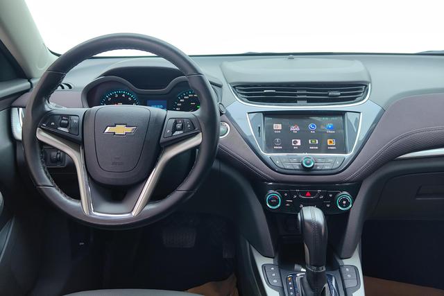 Chevrolet Malibu 2018 — фото 13