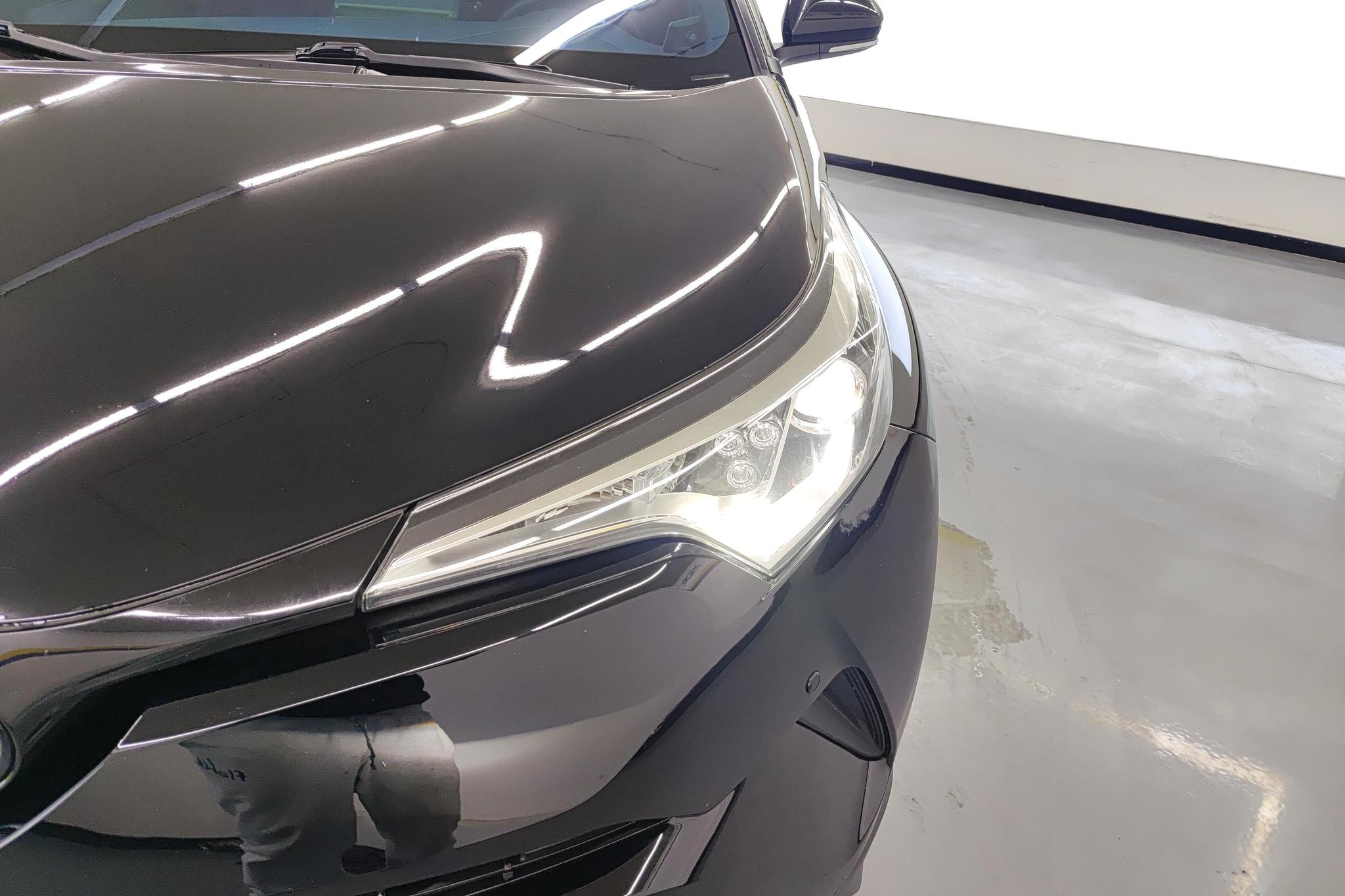 Toyota C-HR 2018 2.0L Lead V