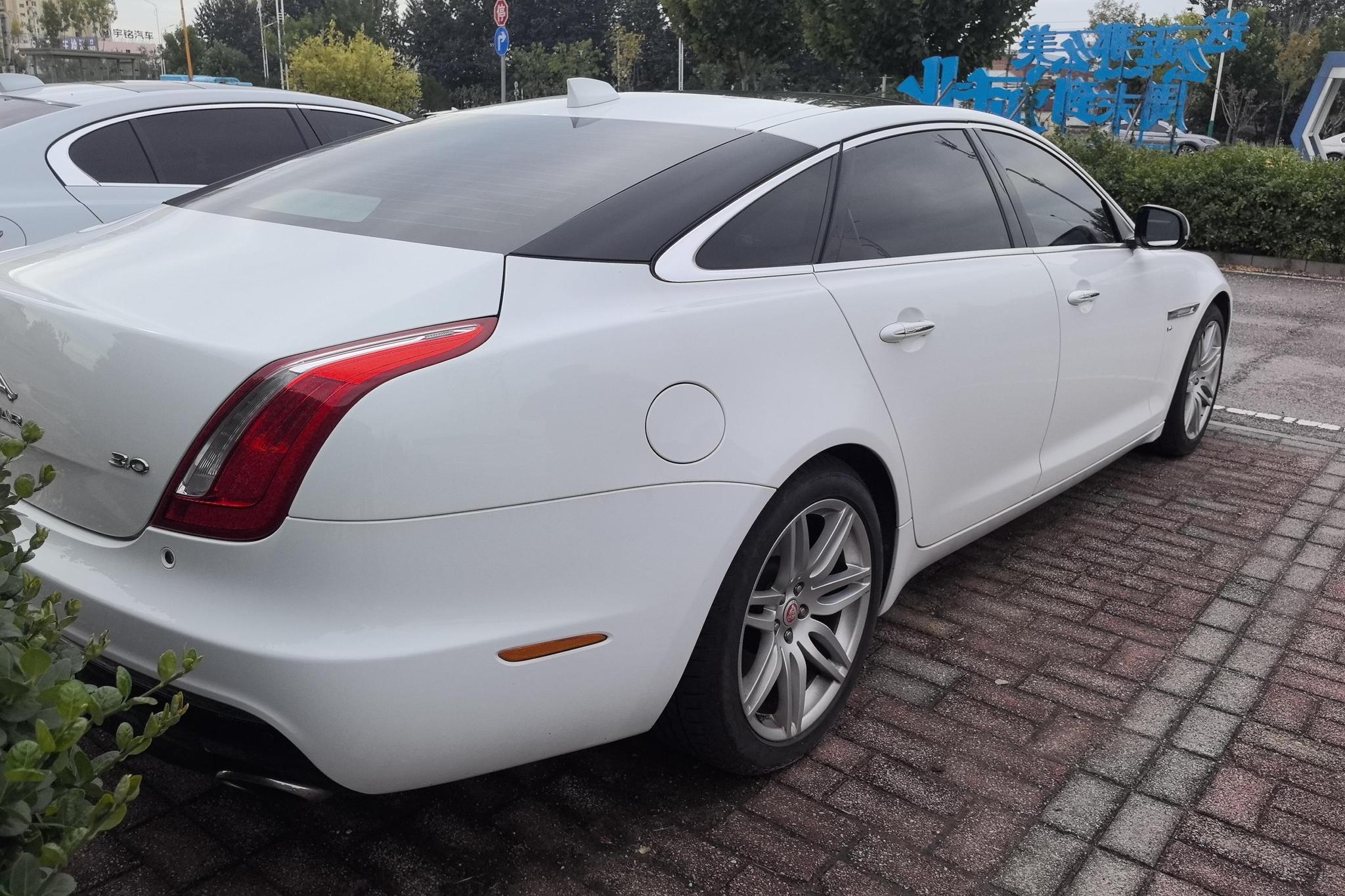Jaguar XJ 2018 XJL 3.0 SC Elegant