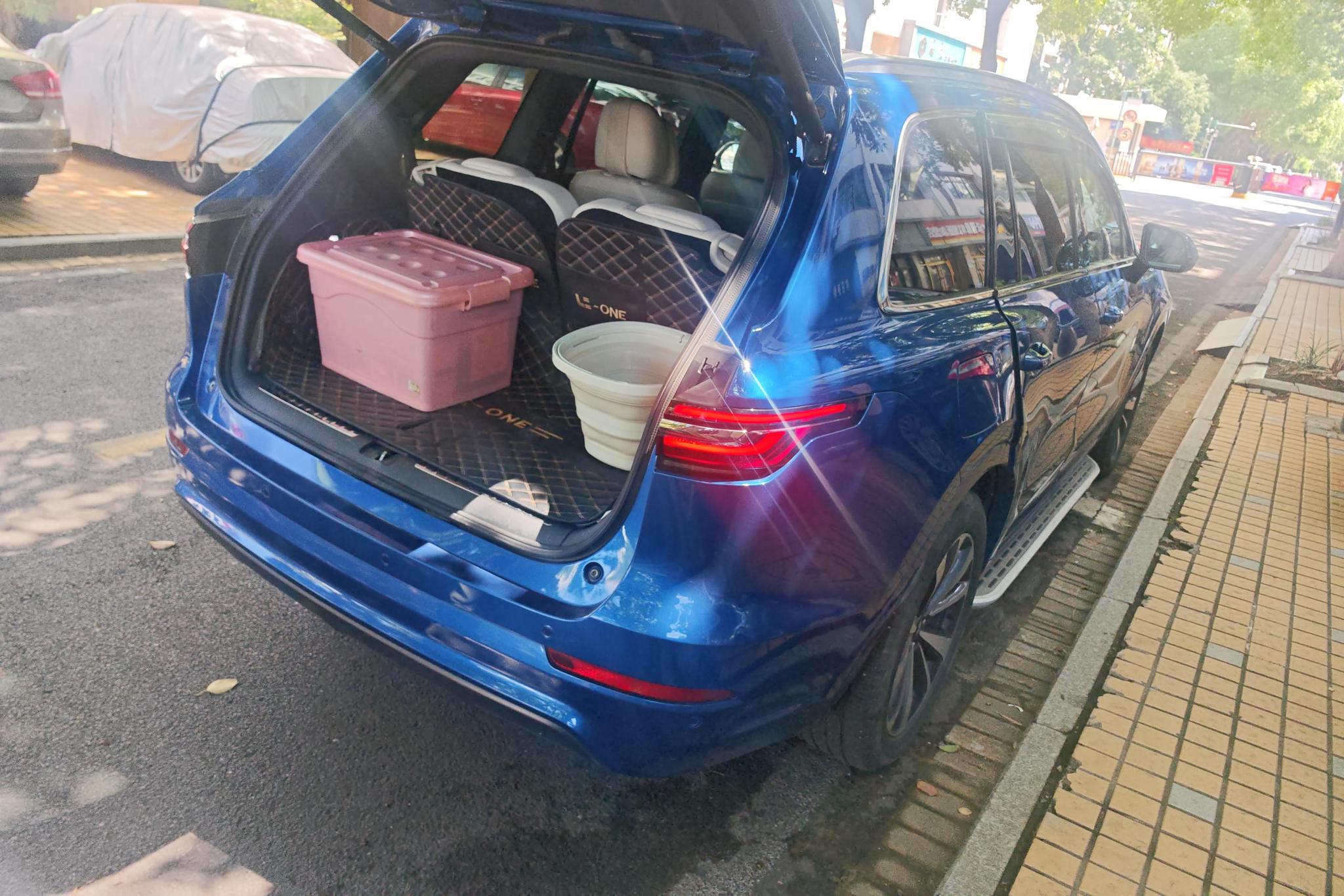 Li Auto ONE 2020 6 мест