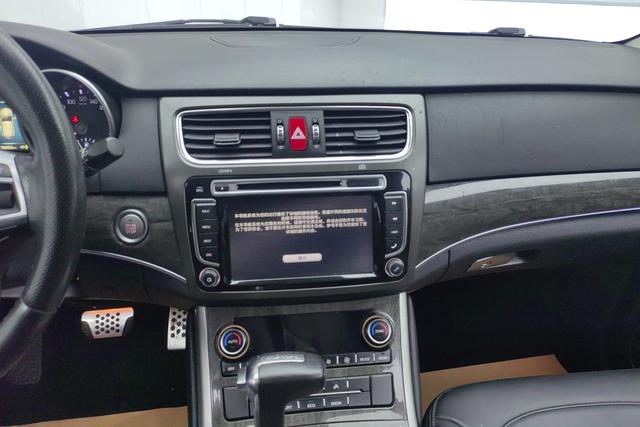 HAVAL H8 2015 — фото 12