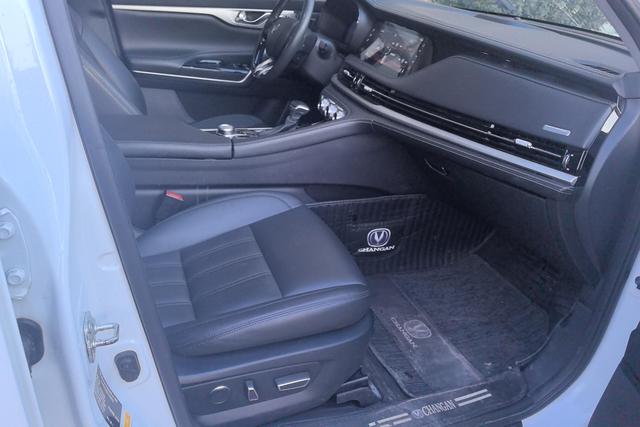 Chang'an CS95 id 3784526 из Китая 13