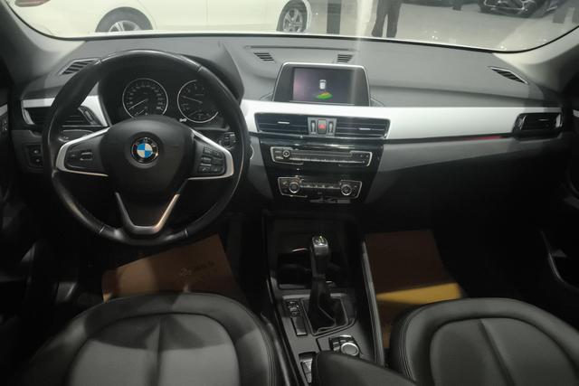BMW X1 2018 — фото 12