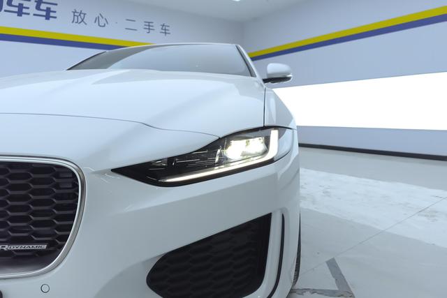Jaguar XEL 2022 2.0 T 250 PS R-DYNAMIC S — фото 5