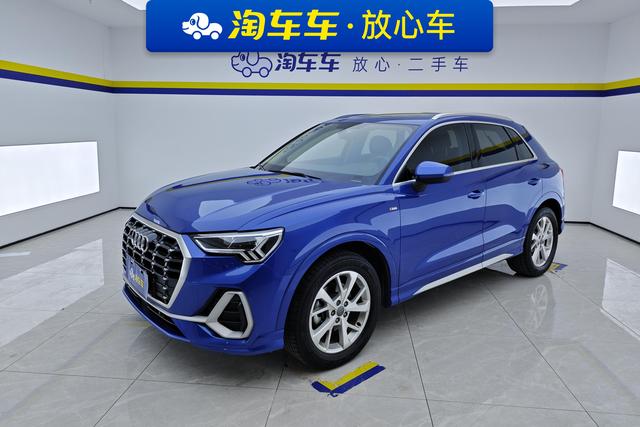 Audi Q3 2019 — фото 1