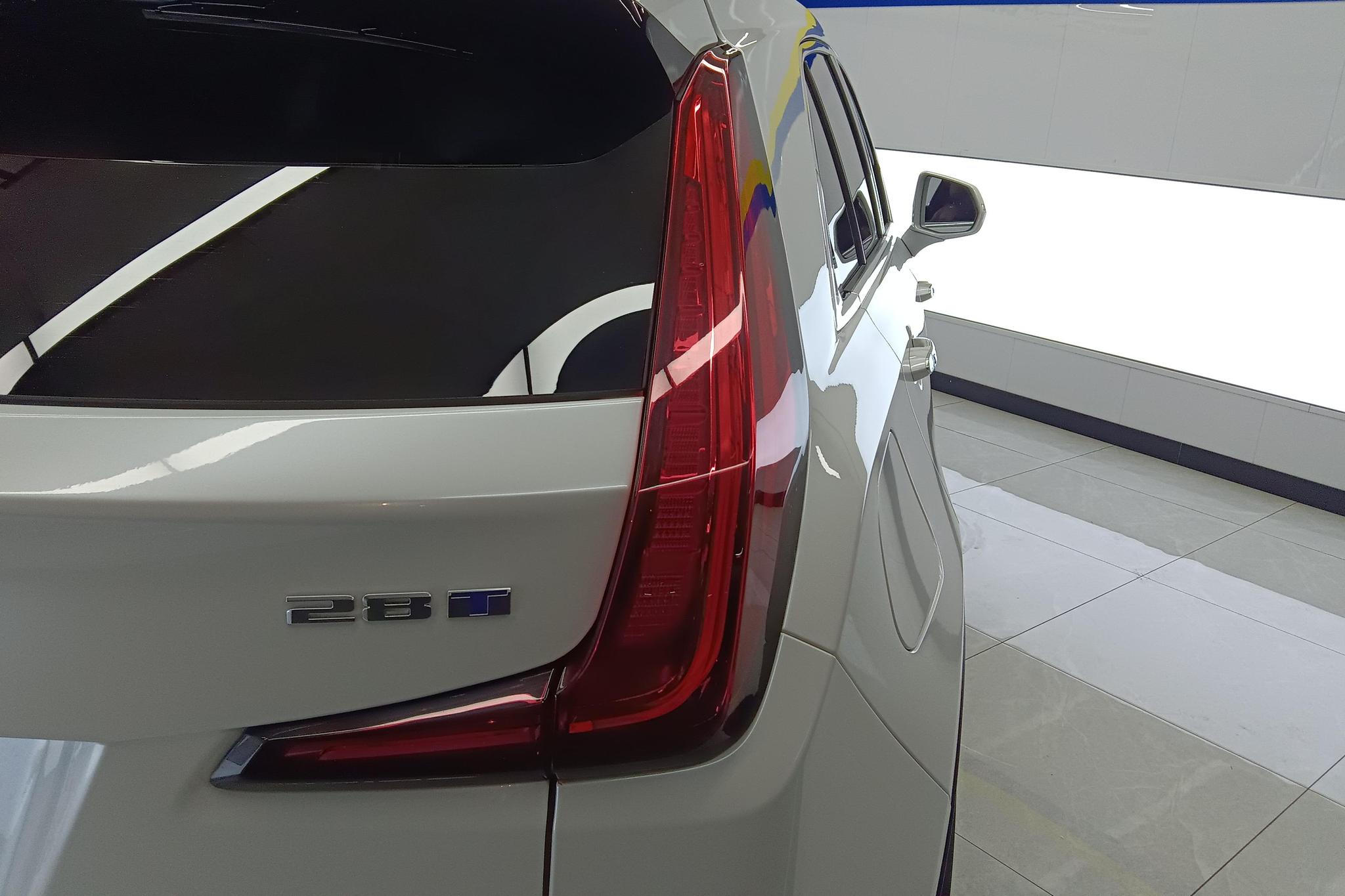 Cadillac XT4 2022 28T Luxury