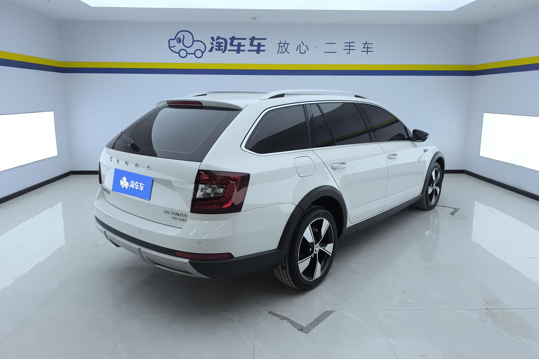 Skoda Octavia 2019 TSI280 DSG Luxury VI