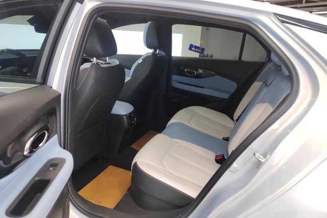 GAC Trumpchi Shadow Leopard 2024 Темно-серый из Китая, фото 5