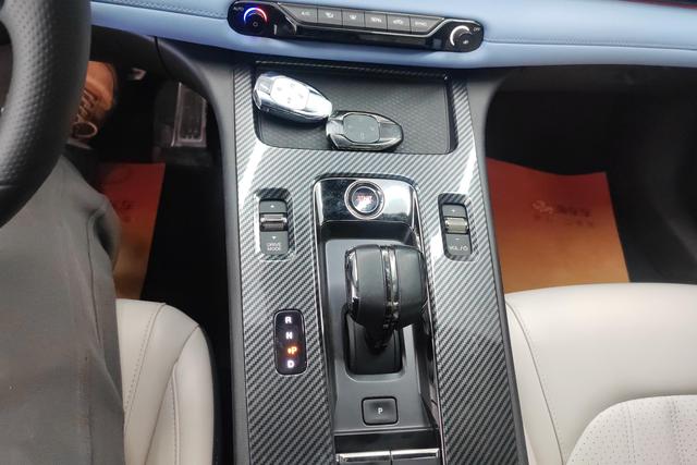 GAC Trumpchi Shadow Leopard id 3804225 из Китая 8