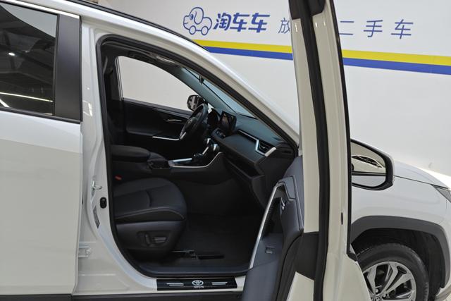 Toyota RAV4 2023 2.0 L CVT 2 WD PLUS — фото 9