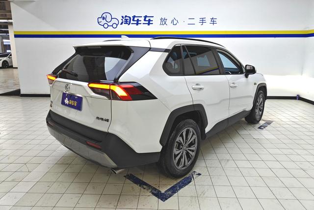 Toyota RAV4 2023 2.0 L CVT 2 WD PLUS — фото 3