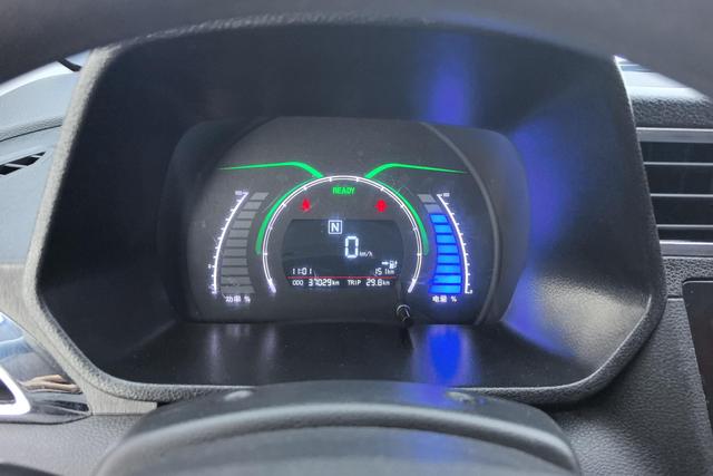 BAIC BJEV Baic New Energy EC 2018 — фото 14