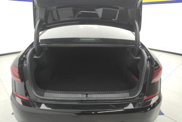 Volkswagen Passat 2023 — фото 17