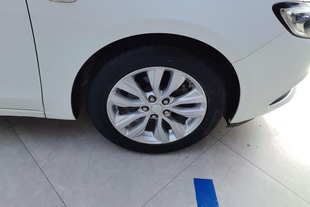 Buick Yinglang 2019 Белый из Китая, фото 5