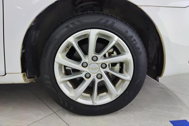 Geely Emgrand 2021 UP 1.5 L CVTLuxury — фото 4