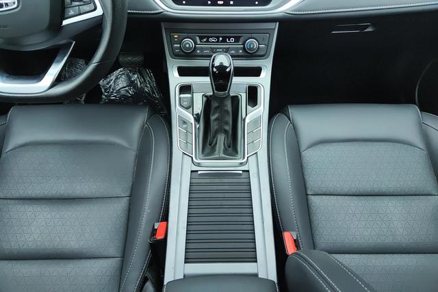 Geely Emgrand 2021 UP 1.5 L CVTLuxury — фото 16