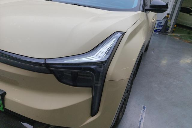 Nezha Automobile Nezha U 2022 Желтый из Китая, фото 2