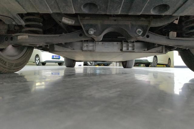 Nezha Automobile Nezha U 2022 Желтый из Китая, фото 3