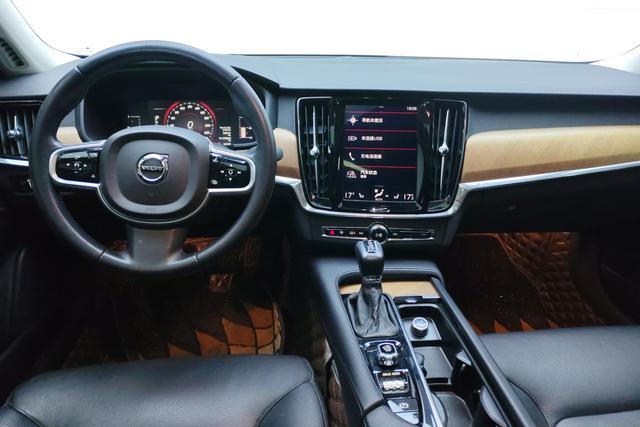 VOLVO S90 2019 — фото 12