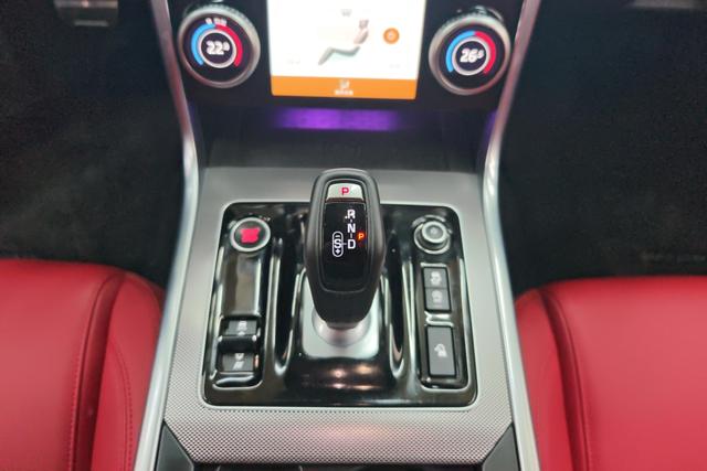 Jaguar XEL 2023 Белый из Китая, фото 2