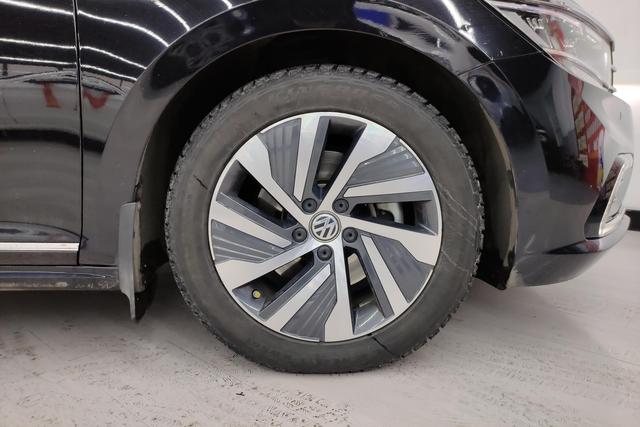 Volkswagen Passat Plug-in Hybrid 2020 — фото 4