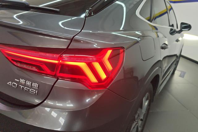 Audi Q3 Sportback 2020 40 TFSI — фото 5
