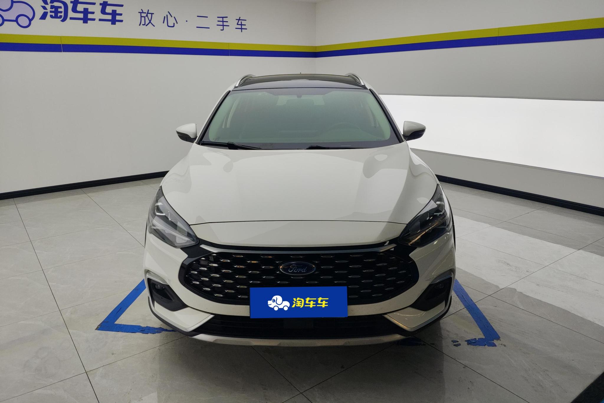 Ford Focus 2021 EcoBoost180 AT