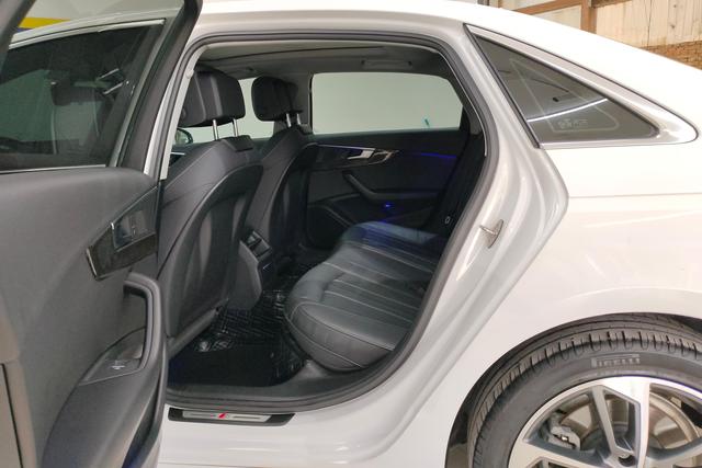 Audi A4L 2022 Белый из Китая, фото 3