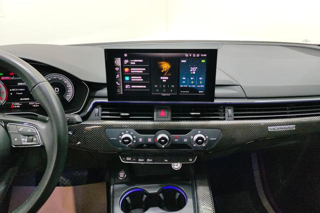 Audi A4L 2022 Белый из Китая, фото 4