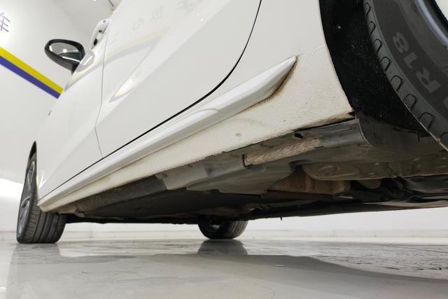 Audi A4L id 3824792 из Китая 14