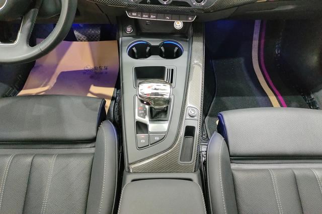 Audi A4L id 3824792 из Китая 15