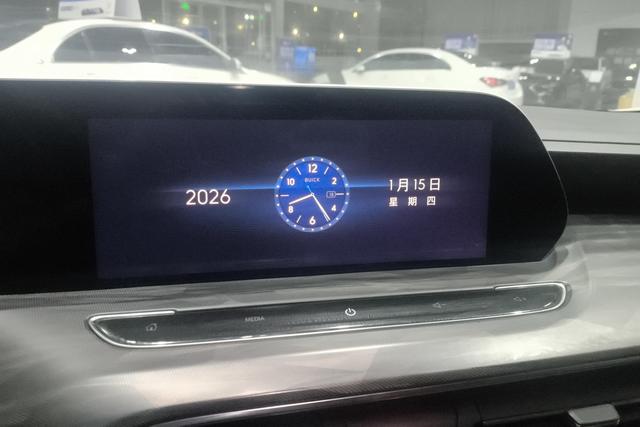 Buick GL6 2021 323 T Hybrid Luxury — фото 15