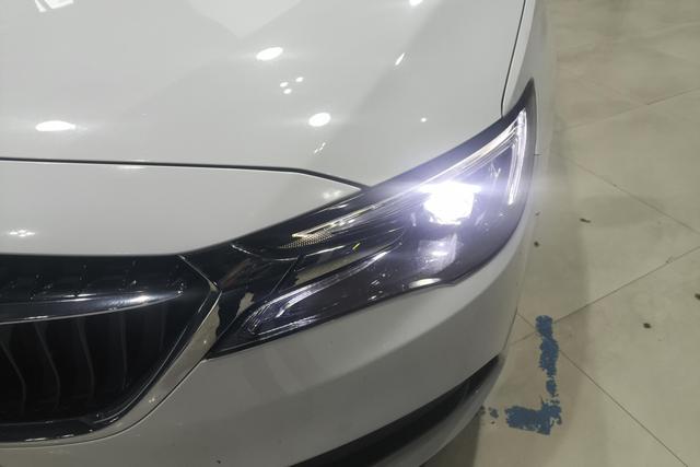 Buick GL6 2021 323 T Hybrid Luxury — фото 4