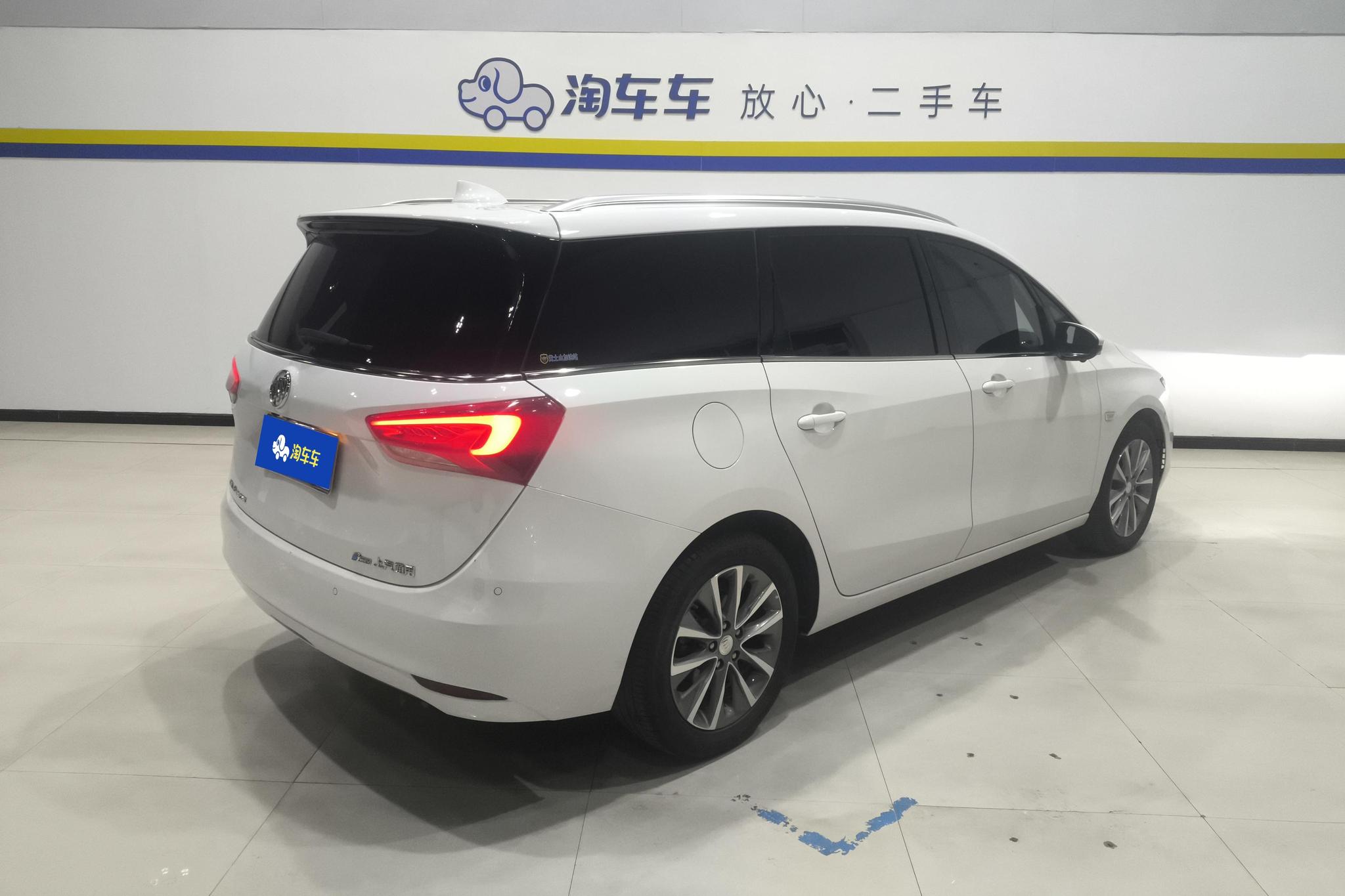 Buick GL6 2021 323T Luxury