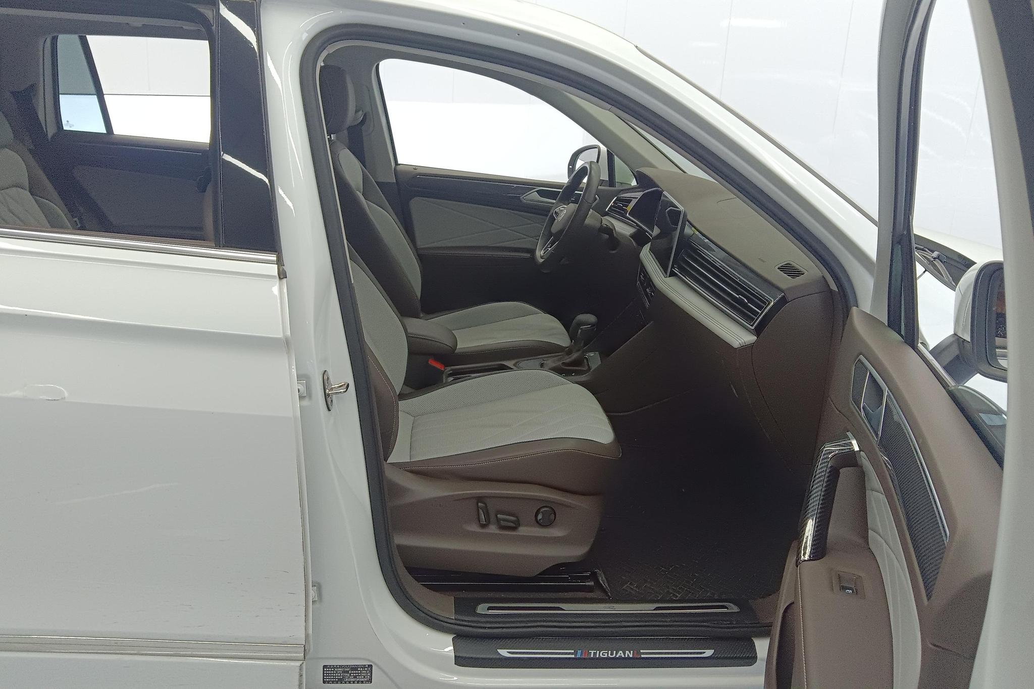 Volkswagen Tiguan L L 2023 330TSI R-Line