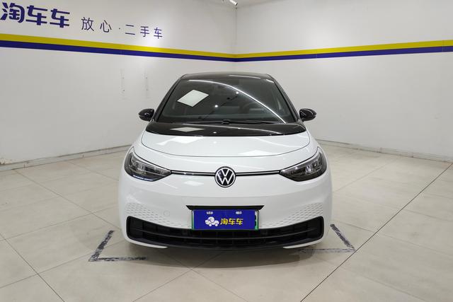 Volkswagen ID.3 2025 Белый из Китая