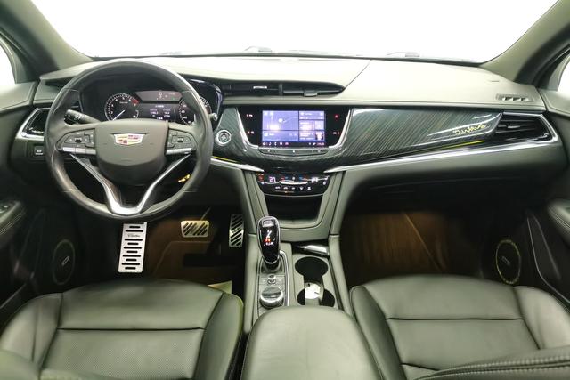 Cadillac XT6 2021 — фото 11