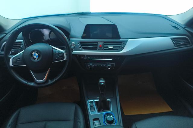 BMW 1 Series 2018 — фото 13