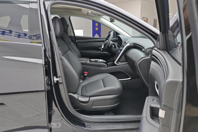 Hyundai Tucson 2023 L 1.5 T GLX 2 WD — фото 15