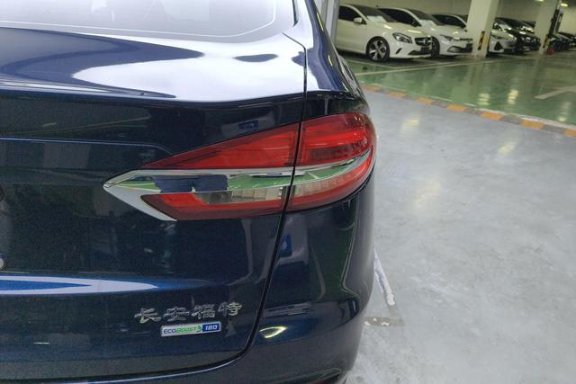 Ford Mondeo 2022 Синий из Китая, фото 4