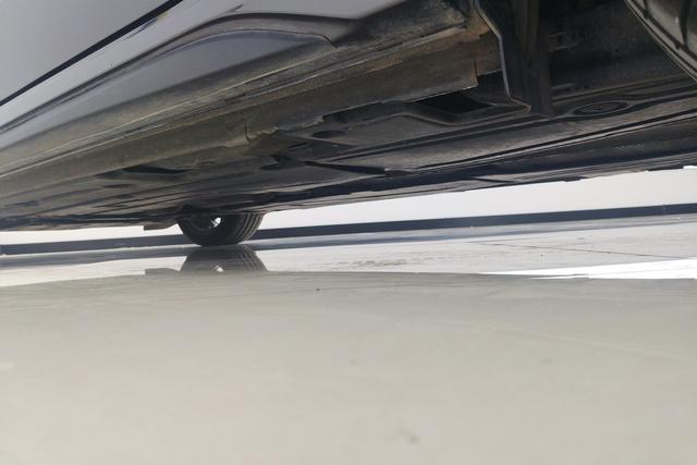 Lynk 03 2023 Темно-серый из Китая, фото 4