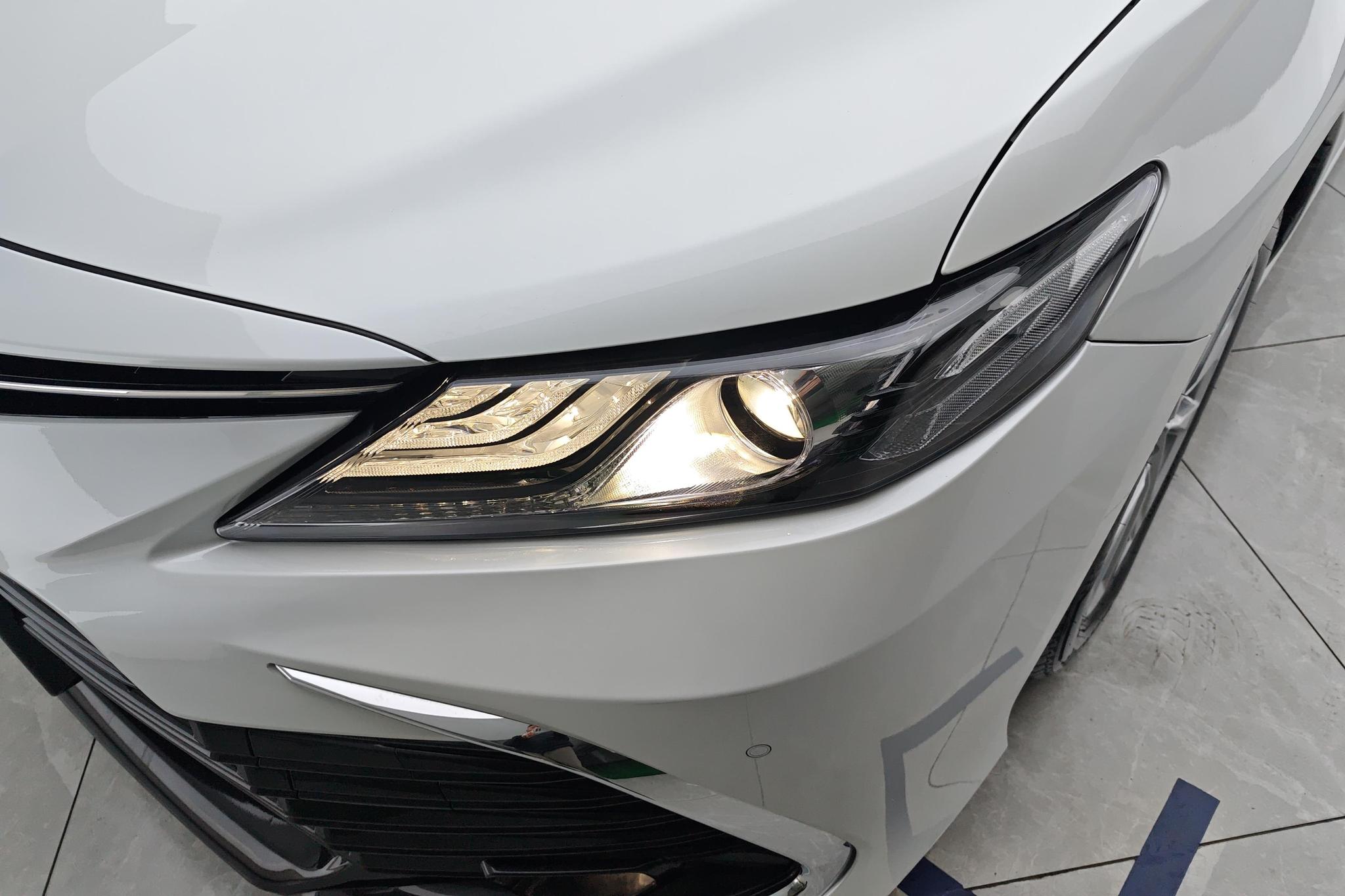 Toyota Camry 2021 2.0G Luxury