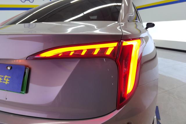 Red flag E-QM5 id 3803937 из Китая 15