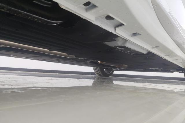 Geely Preface 2023 2.0 T Premium — фото 12