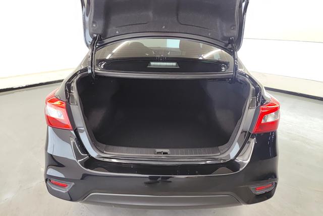 Nissan Xuan Yi 2025 Черный из Китая, фото 3