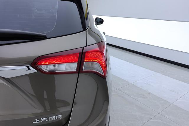 Buick Envision 2019 20 T 2 WDElite V — фото 6