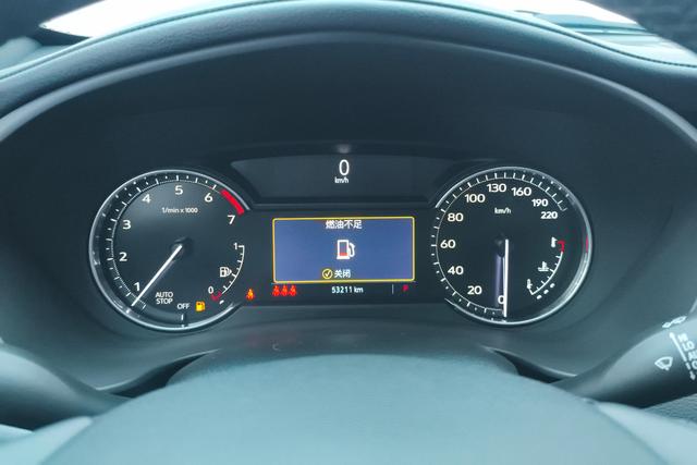 Cadillac XT4 2022 28 T 2 WDPremium — фото 14