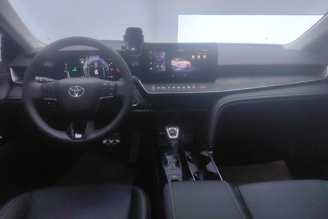 Toyota Camry 2026 2.0 HSE Lite — фото 13