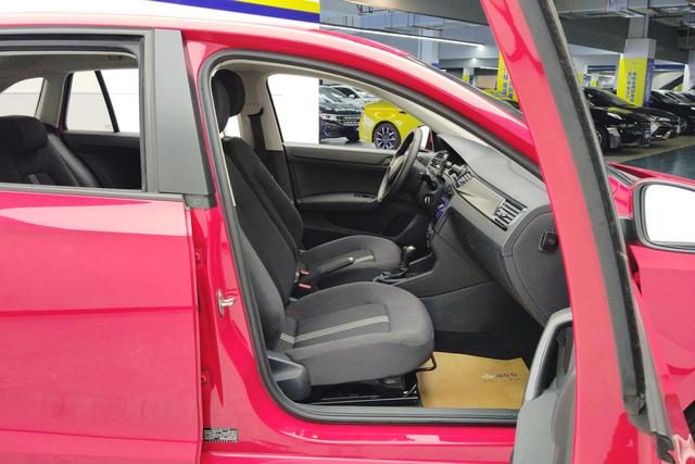 Skoda Xindong 2020 Красный из Китая, фото 4