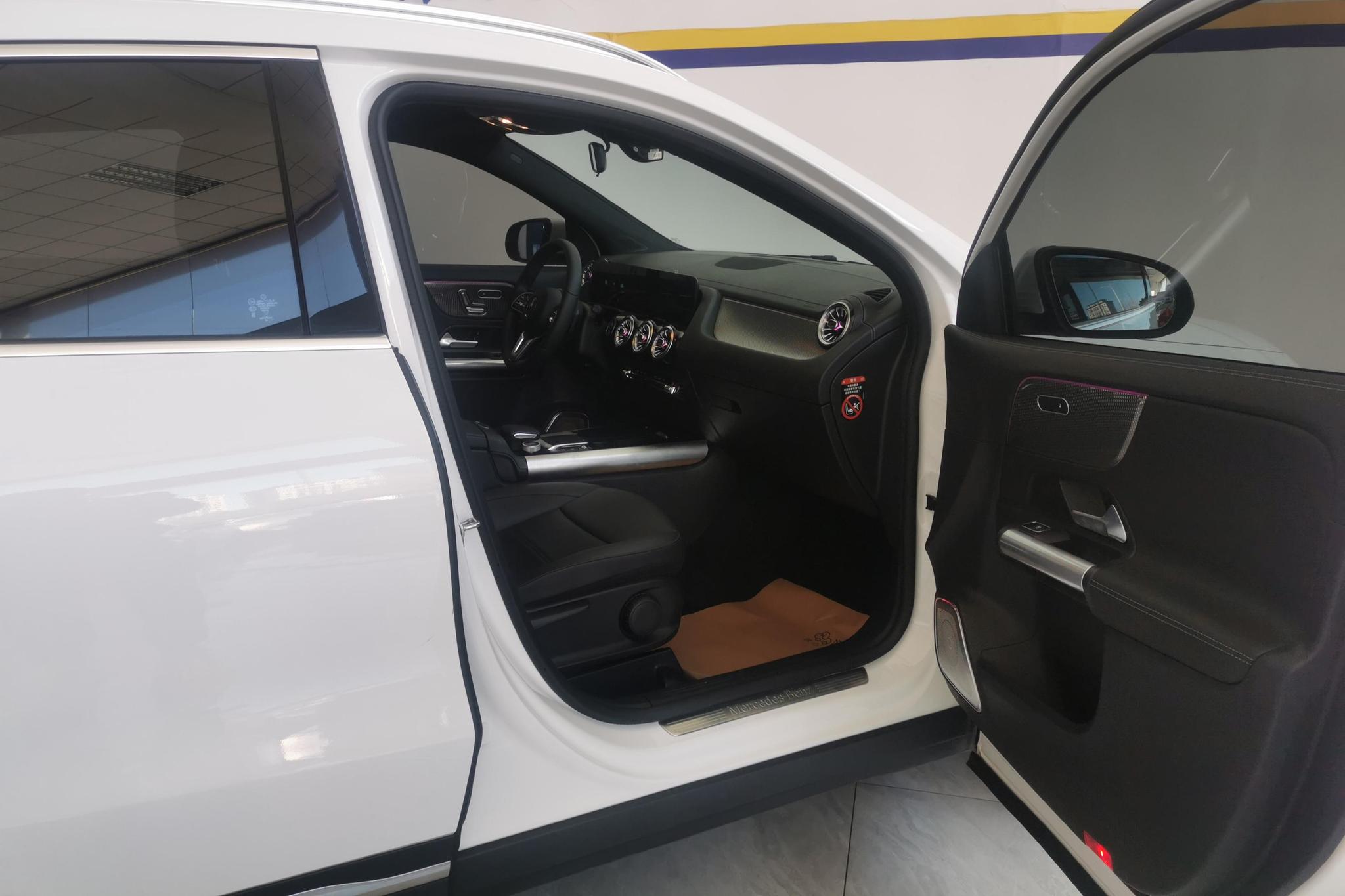 Mercedes-Benz GLA 2023 GLA 200